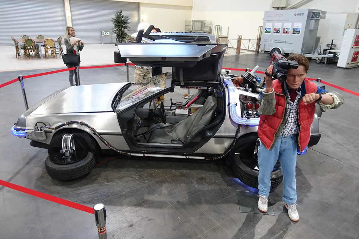 BTTF DeLorian Time Machine - Messe Berlin 2016