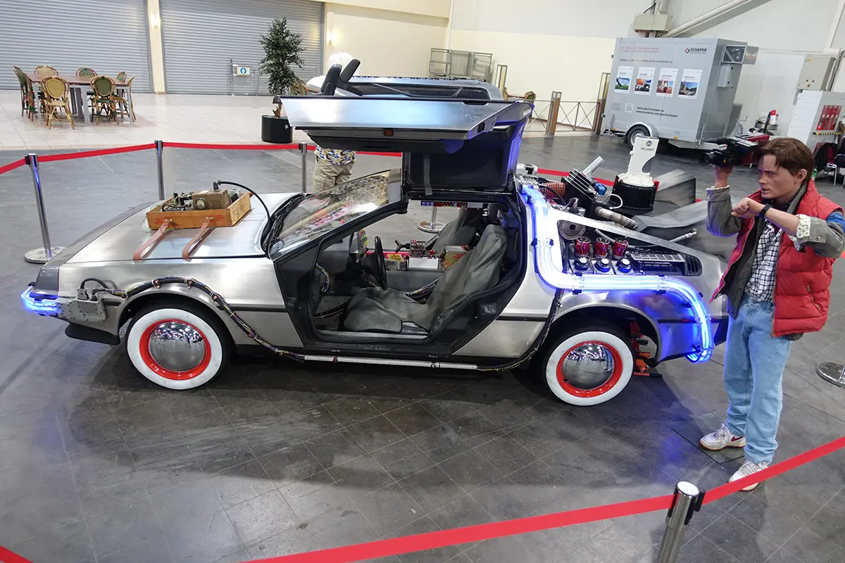 BTTF DeLorian Time Machine - Messe Berlin 2016